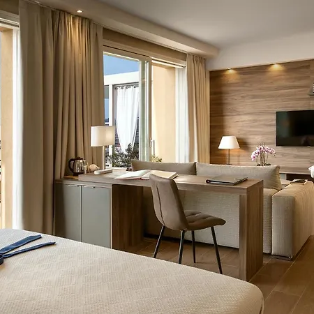Cristina Bed & Breakfast 4*